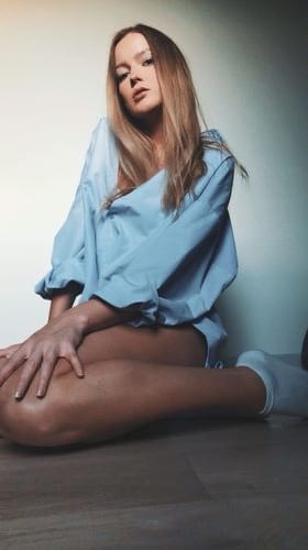 Alina OnlyFans jung 3
